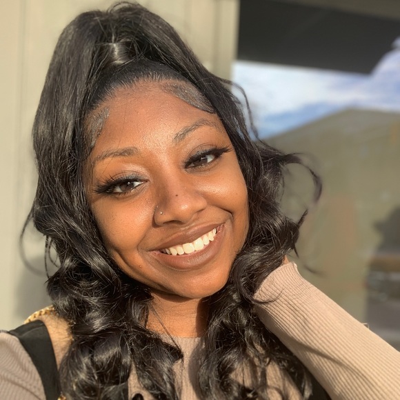 Meet your Posher, Tyesha - Picture 1 of 1